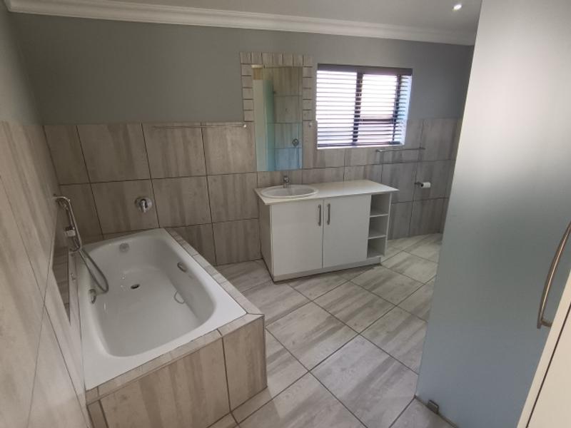 3 Bedroom Property for Sale in Hartenbos Central Western Cape